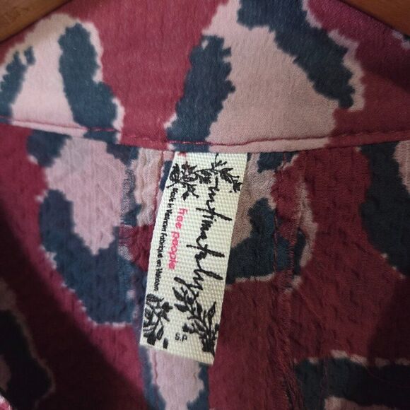 EUC INTIMATELY FREE PEOPLE PRINTED OVERSIZE PLEATED BACK TOP SIZE SMALL - Picture 13 of 16